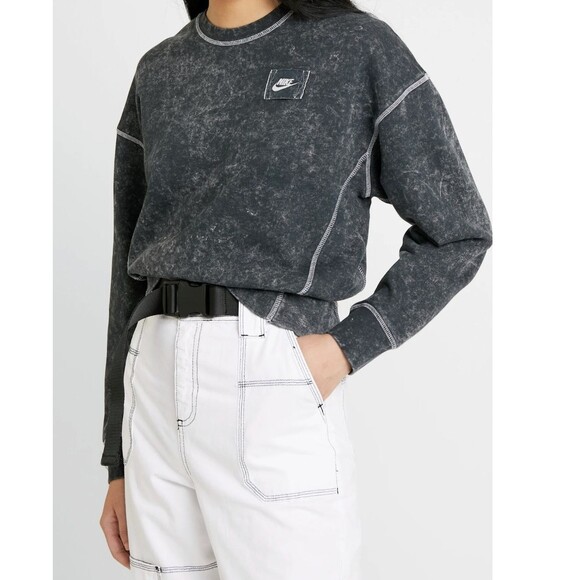 Nike Sweatshirt Women S Black Acid Wash Rebel Crew Relaxed Boxy Logo Patch Sport - Picture 3 of 13